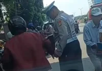 Aksi Pemotor Ngamuk di Ciamis Viral, Berakhir Damai Lewat Mediasi Polisi – beritatrans.com