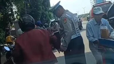 Aksi Pemotor Ngamuk di Ciamis Viral, Berakhir Damai Lewat Mediasi Polisi – beritatrans.com