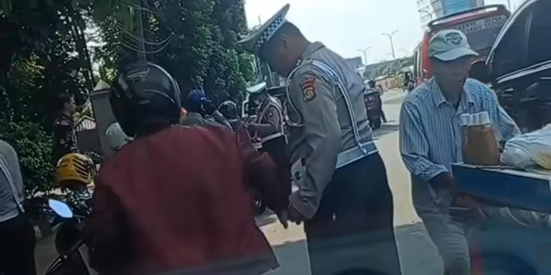 Aksi Pemotor Ngamuk di Ciamis Viral, Berakhir Damai Lewat Mediasi Polisi – beritatrans.com