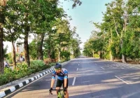 Aksi viral putra Tukul Arwana di jalur Nagrog, Kompol Ega Prayudi basah kuyup jalan 1 km urai macet – Fenomena yang mengguncang lalu lintas