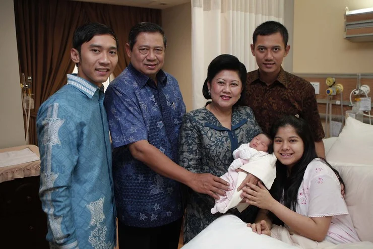 Annisa Pohan: Transformasi Karier dan Kehidupan Keluarga yang Menginspirasi