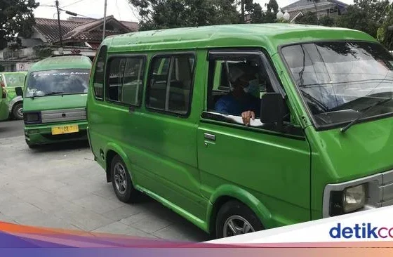 Arus balik, 1.120 sopir angkot di Cibadak Sukabumi diliburkan 3 hari [titlebase] – Pemerintah Lokal Respon Kasus Covid-19