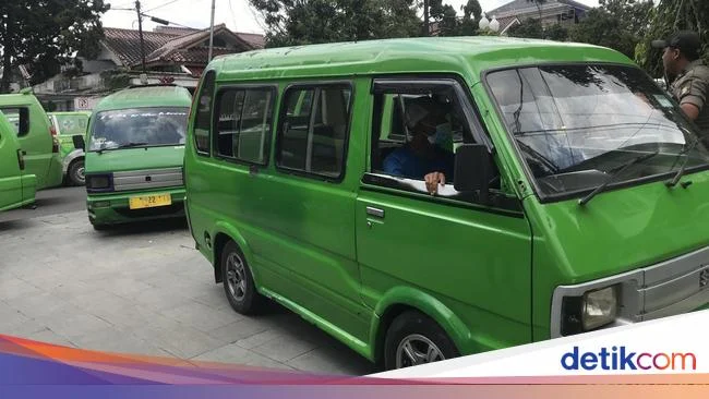 Arus balik, 1.120 sopir angkot di Cibadak Sukabumi diliburkan 3 hari [titlebase] – Pemerintah Lokal Respon Kasus Covid-19