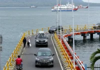 Arus balik padat, antrean kendaraan mengular 8 km di Pelabuhan Ketapang Banyuwangi [titlebase] – Penumpang Terjebak Lama