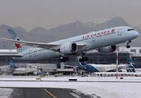 Detik-detik pesawat Air Canada Express tabrak mobil damkar, petugas ATC panik: Stop, stop, stop – Apa yang terjadi?