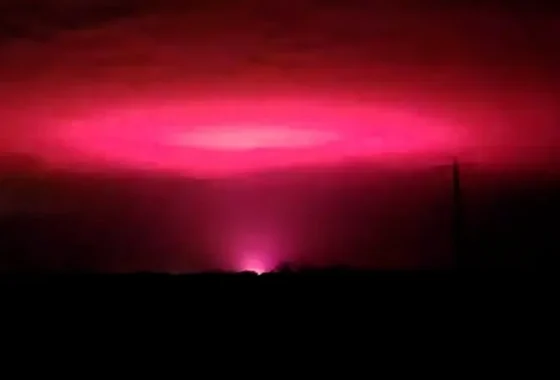 Fenomena Langit Merah Australia Memukau: Penyebab, Dampak, dan Prediksi Terbaru