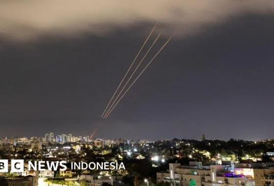 Foto: Serangan rudal Iran ke Israel ciptakan kawah [titlebase] – Dampak Menggemparkan di Timur Tengah
