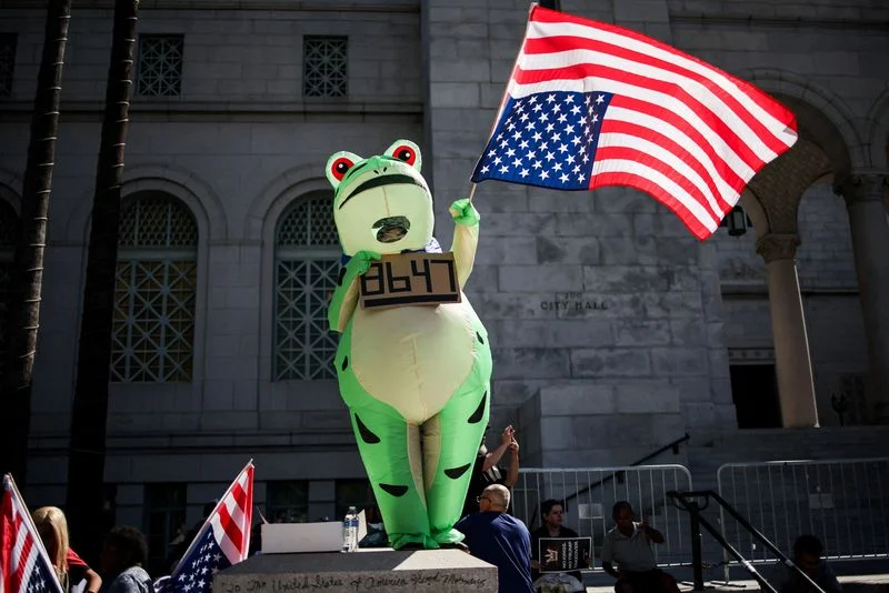 Gelombang protes “No Kings” di AS meledak [titlebase]: Ribuan di Jalan, Pemerintah Dikejutkan