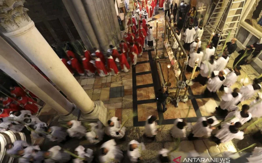 Israel larang pemimpin Katolik ikuti misa Minggu Palma di Gereja Makam Kudus Yerusalem [titlebase] – Kontroversi dan Dampaknya