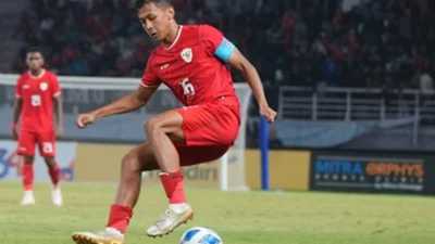 Kisah keluarga Dony Tri Pamungkas, perjuangan ibu jual es kelapa hingga anaknya bela timnas [titlebase] yang menginspirasi