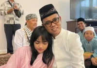 Risih Fuji dijodoh-jodohkan dengan Arap, Haji Faisal: Kenapa anak saya dilebih-lebihkan banget [titlebase] – Kontroversi Terbaru