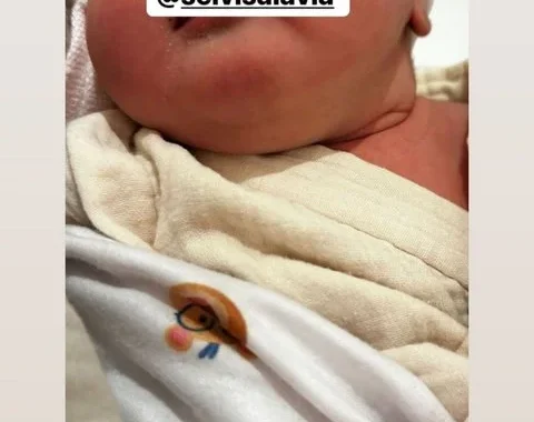 Sosok Selvi Salavia, Kakak Tasya Farasya yang diprotes Tasyi: Upload foto padahal nggak mau nyapa [titlebase] – Kontroversi Heboh di Dunia Hiburan