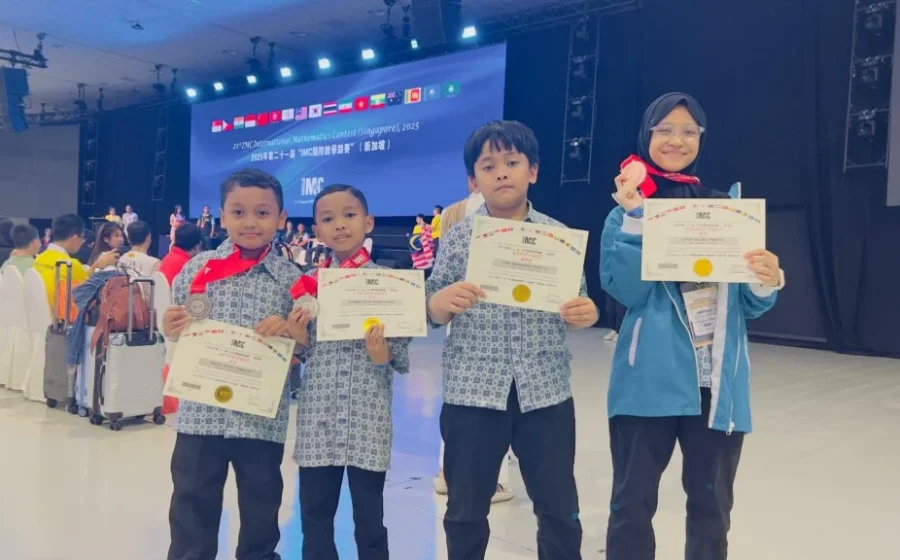 Tiga siswa SMAMX harumkan Indonesia di Singapura, ini kisahnya [titlebase] – Prestasi Gemilang di Kancah Internasional