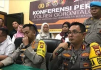 Viral! Guru di Depok Terseret Kasus Brosur Seks – Berita Borneo: Fakta Lengkap dan Reaksi Publik