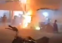 Viral Lapak Kembang Api Terbakar di Jombang, Petasan Meledak Beruntun di Jalan Raya – iNews.ID: Kronologi Lengkap dan Tindakan Pemerintah