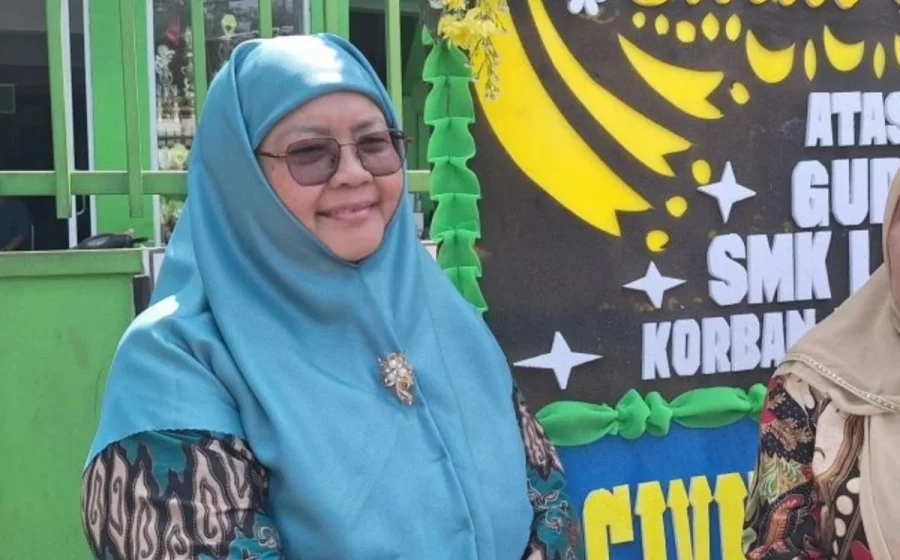 Viral Oknum Guru MTs di Depok Tawarkan Jasa Seksual, Disdik Turun Tangan – iNews.ID