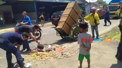 Viral Pedagang Cilok Jalan Kaki Demi Mudik ke Ciamis, Alasannya Bikin Haru! – Hasanah.id: Kisah Mengharukan