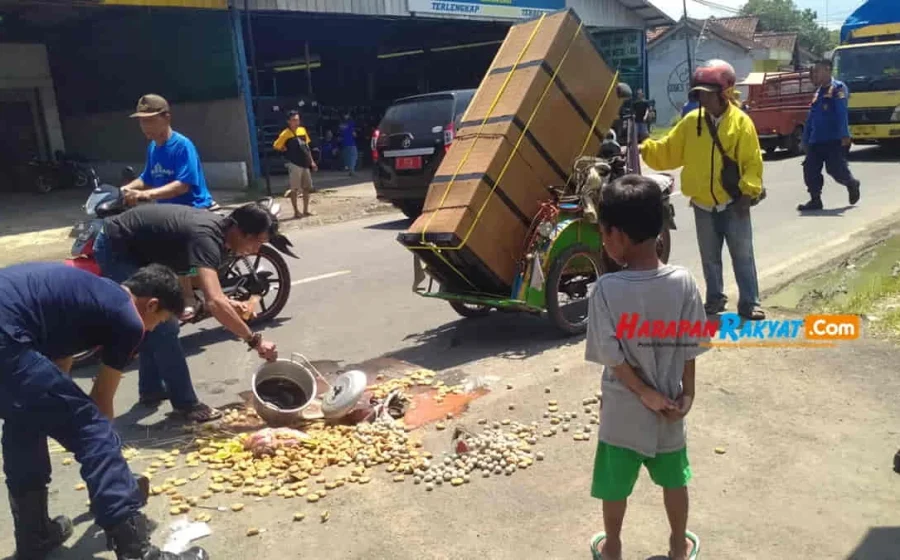 Viral Pedagang Cilok Jalan Kaki Demi Mudik ke Ciamis, Alasannya Bikin Haru! – Hasanah.id: Kisah Mengharukan