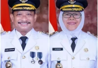 Viral Video Bupati Situbondo Video Call dengan LC, Tawarkan Pekerjaan – Hasanah.id: Fenomena yang Mengguncang Media Sosial