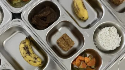 Viral Video Cuci Ayam MBG di Kamar Mandi Masjid Bogor, Kepala SPPG Angkat Bicara Soal Izin dan Kondisi Darurat – VOA Bogor