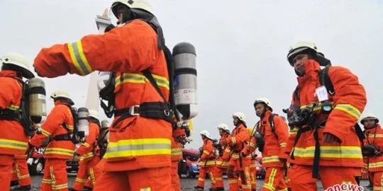 Viral Video Petugas Damkar Samarinda Tangani Orang Kesurupan saat Lebaran – detikcom Jadi Sorotan Nasional