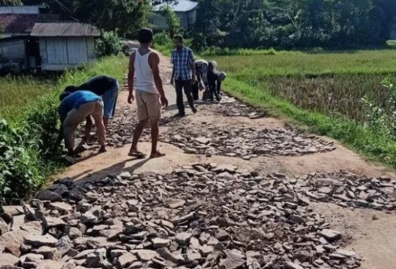 Viral warga diminta Rp30 Ribu di jalan menuju Pantai Seluma, begini klarifikasi petugas! – ANTARA News Bengkulu