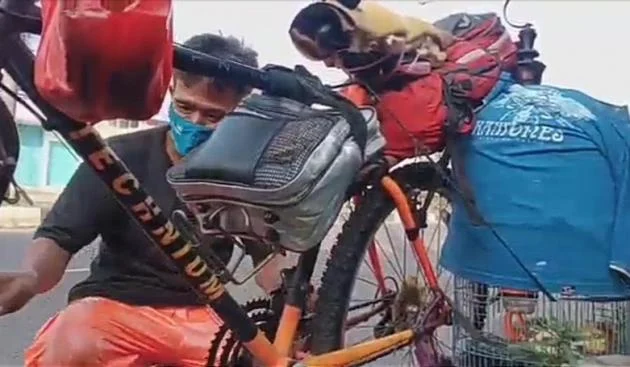 Viral! Warga Tangsel Nekat Mudik ke Palembang Naik Sepeda – MPN Indonesia