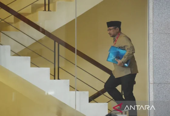 yaqut cholil qoumas tahanan rumah: Fakta Lengkap dan Dampak Terbaru