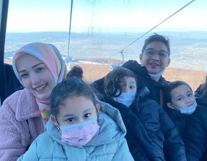 9 potret Adelia Pasha dan anak liburan ke Yogya dan Candi Borobudur [titlebase] – Liburan Keluarga yang Menginspirasi