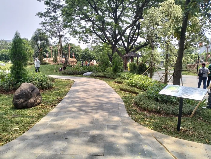 9 potret Erika Carlina dan Andrew di Taman Doa Kasih Mulia Sejati [titlebase] yang Memukau Hati Netizen