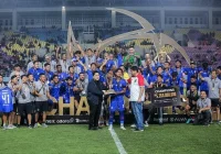 Arema Raih Kemenangan Dramatis, Fans Sorak di Kanjuruhan