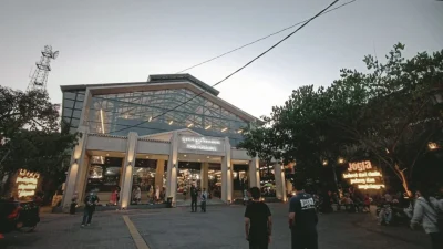 Awal Mula Insiden Ledakan di Teras Malioboro Yogyakarta, Bermula dari Dentuman Keras dari Bawah Lantai Warung [titlebase] – Fakta Lengkap dan Kronologi