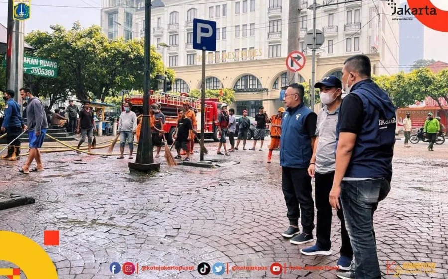 Begini Penampakan Jalan di Kawasan Taman Menteng yang Viral di Medsos – MetroTVNews.com: Kondisi Terbaru dan Tindakan Pemerintah