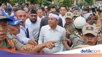 Berita Viral: Reaksi Dedi Mulyadi usai Korlantas Berlakukan Kebijakannya dan Ajakan Khusus untuk Warga Jawa Barat Nikah di KUA – tvOneNews