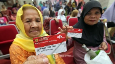 Bukittinggi “Gedor” Kemiskinan, 394 Keluarga Disuntik Bantuan – IMBCNews: Penanganan Krisis Terbaru