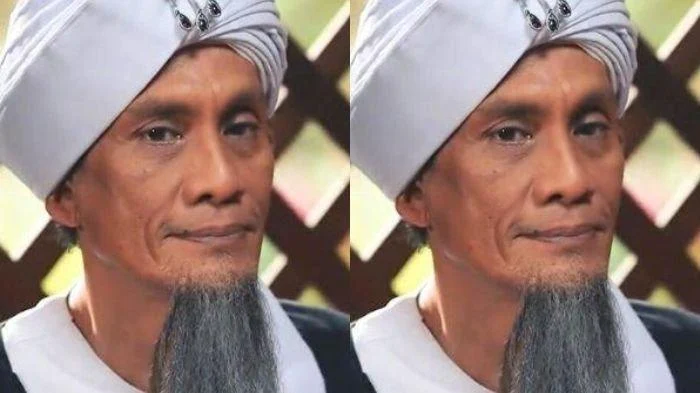 Dianggap Sesat, Saung Milik Tokoh Kontroversial di Tasikmalaya Dibakar Warga, Video Viral di Media Sosial – BeritaNasional.ID