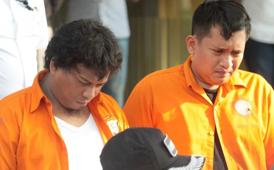 Duduk perkara kasus peluru nyasar yang mengenai 2 siswa SMP di Gresik, diduga milik marinir [titlebase]: Fakta Lengkap dan Tindak Lanjut