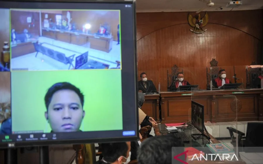 Dulu divonis 8 tahun penjara, mantan Crazy Rich Doni Salmanan kini bebas bersyarat [titlebase]