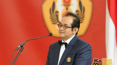 Guru Besar Unpad Lecehkan Mahasiswi Asing, Komisi X DPR Dorong Sanksi Tegas – detikNews: Kontroversi Meningkat