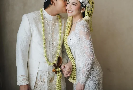 Inayah Wahid menikah dengan pengasuh ponpes di Sumenep, prosesi digelar sederhana [titlebase] – Detik Eksklusif