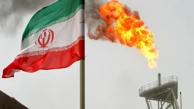 Iran laporkan 5 orang tewas dalam serangan fasilitas petrokimia | KOMPAS PETANG [titlebase] – Dampak Besar dan Reaksi Internasional