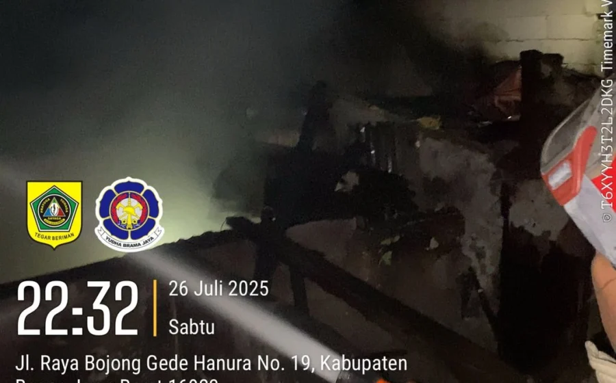 Kebakaran dahsyat SPBE Cimuning diduga karena faktor korsleting listrik, 2.000 meter lahan ludes [titlebase] – Detail Penyebab dan Dampaknya