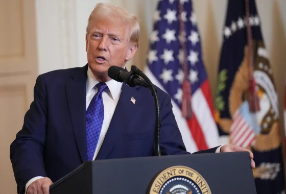 Ketegangan global Donald Trump naik pitam usai Prancis blokir jalur pesawat militer AS ke Israel [titlebase] – Apa Dampaknya bagi Dunia?