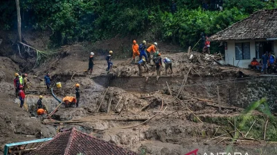 Longsor tutup jalur KA Ciremai Semarang–Bandung, perjalanan terhenti total di Bandung Barat [titlebase] – Dampak dan Tindakan Darurat