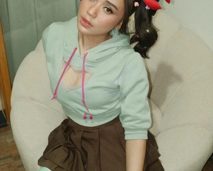 Lula Lahfah Guncang Industri Musik Indonesia dengan Album Baru yang Viral