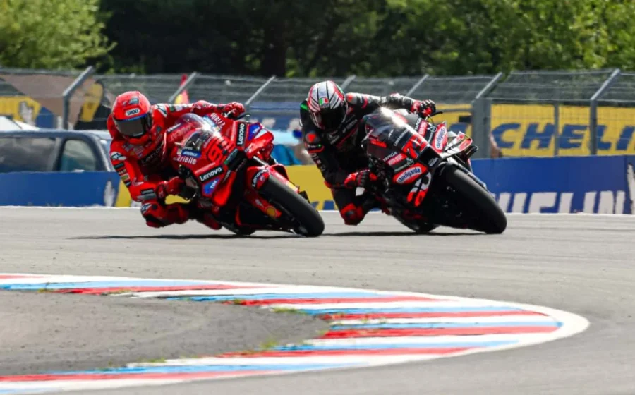 Marc Marquez angkat topi! Marco Bezzecchi jadi ‘monster’ baru yang tak terbendung di MotoGP 2026 [titlebase] – Analisis Lengkap