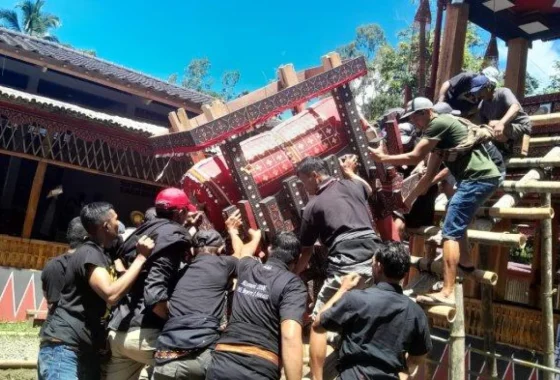 Masyarakat Padati Prosesi Pemakaman Kopda Farizal di Yogya [titlebase] – Laporan Lengkap dan Dampaknya