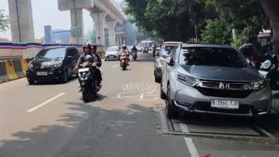 Mobil Parkir Liar di Jaktim Sudah Dipindahkan Usai Viral Diedit Foto AI – detikNews: Detail Kasus dan Respon Pemerintah