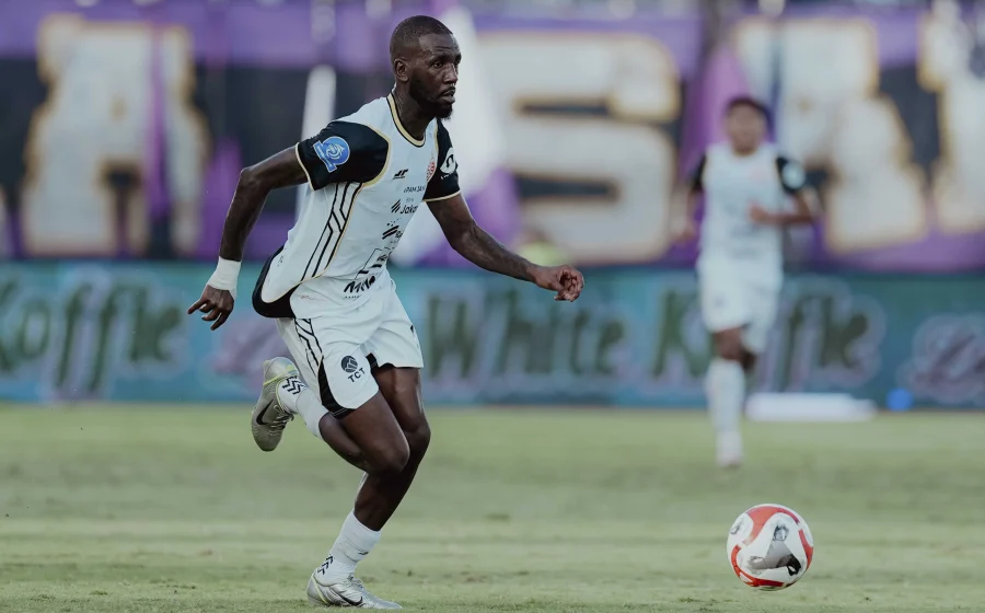 Penilaian Mauricio Souza tentang debut Cyrus Margono di Persija hingga kebobolan 3 gol [titlebase]: Analisis Lengkap dan Reaksi Fans