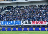 Persib Catat Rekor Penjualan Tiket, Fans Bergelora di Stadion Gelora Bandung Lautan Api
